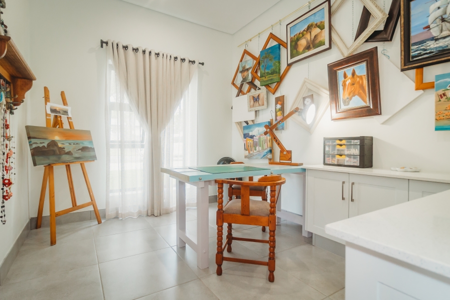 3 Bedroom Property for Sale in Heatherlands Western Cape